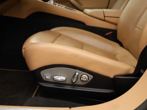 Used 2013 Porsche Panamera 4 Platinum Edition image 13