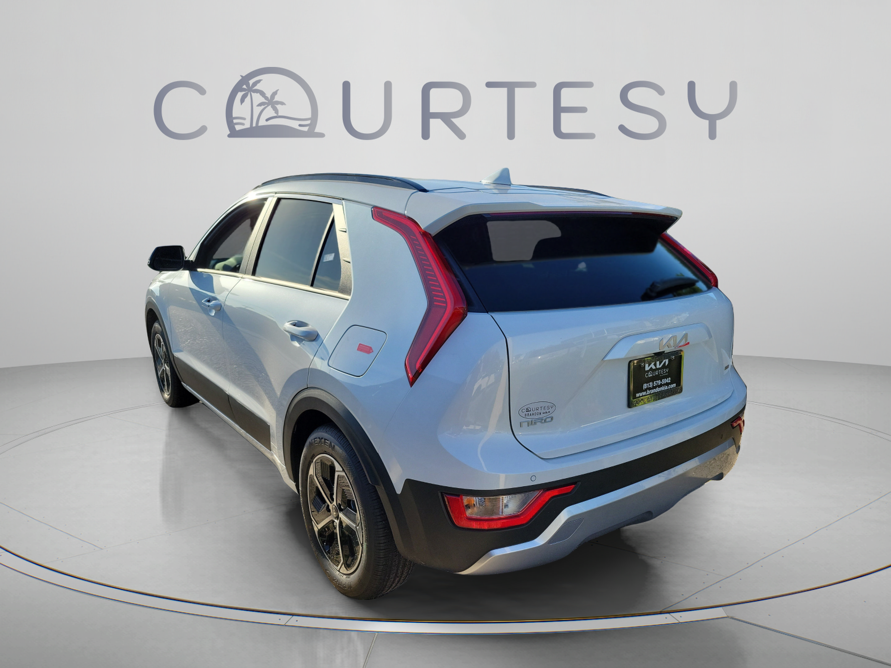 New 2026 Kia Niro EX FWD image 2
