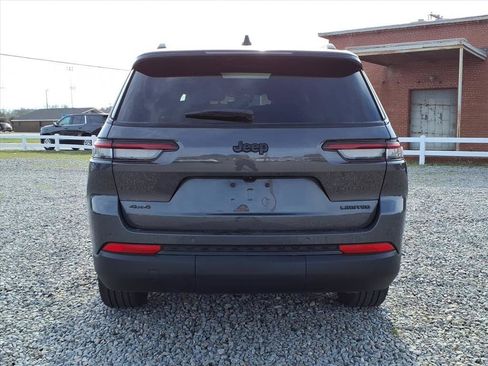 Used 2025 Jeep Grand Cherokee L Limited w/ Black Appearance Package image 3