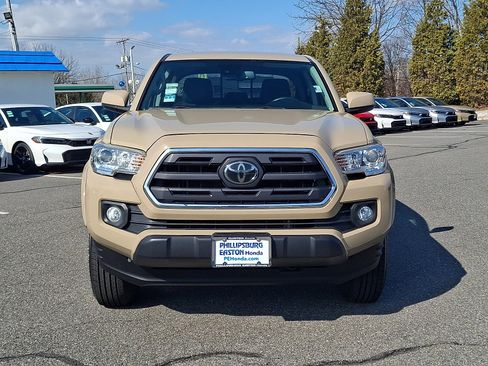 Used 2019 Toyota Tacoma SR5 image 2