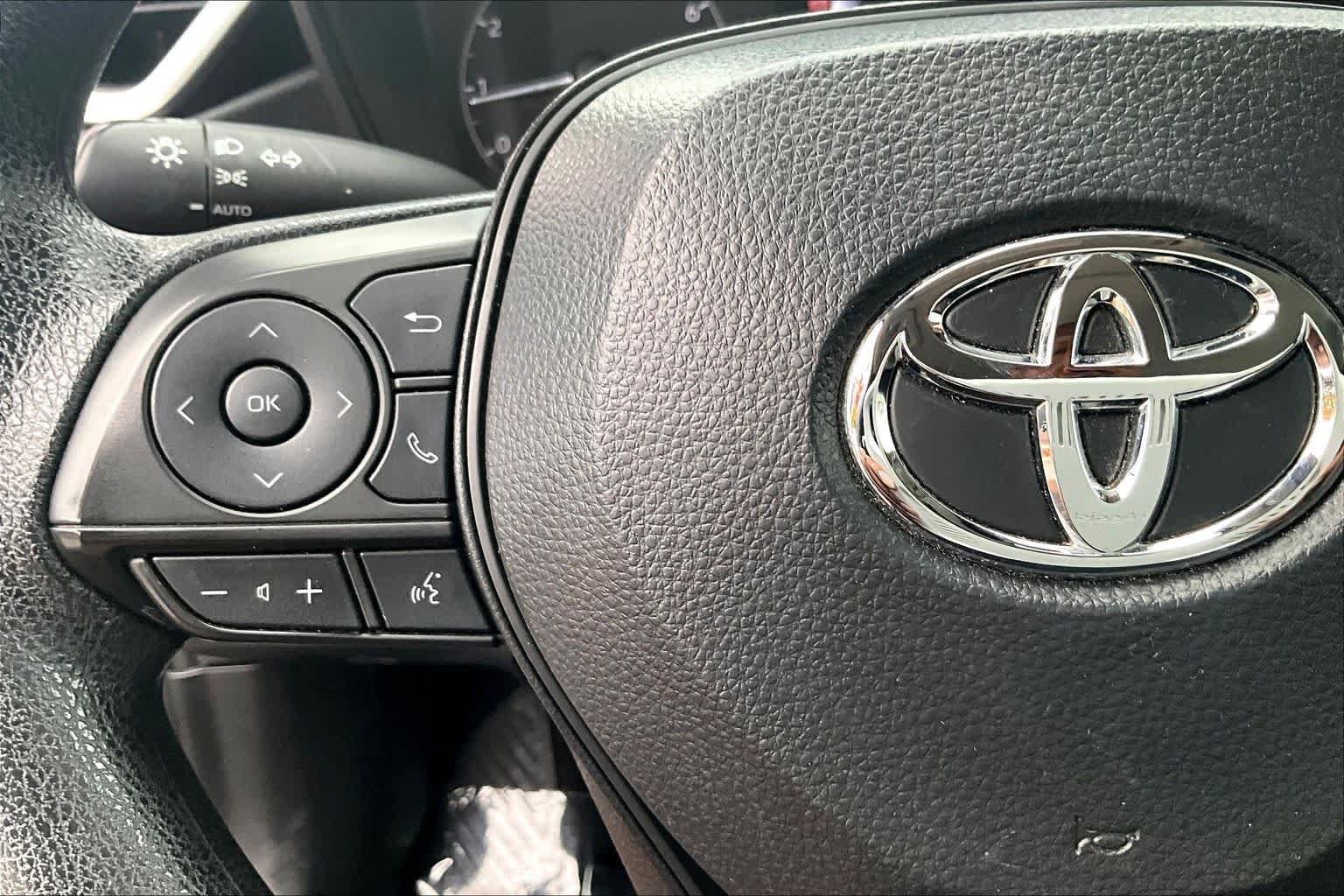 Used 2024 Toyota Corolla LE FWD image 23