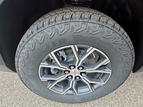 New 2026 GMC Acadia AT4 image 37