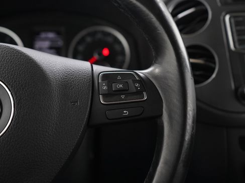 Used 2017 Volkswagen Tiguan S FWD image 27