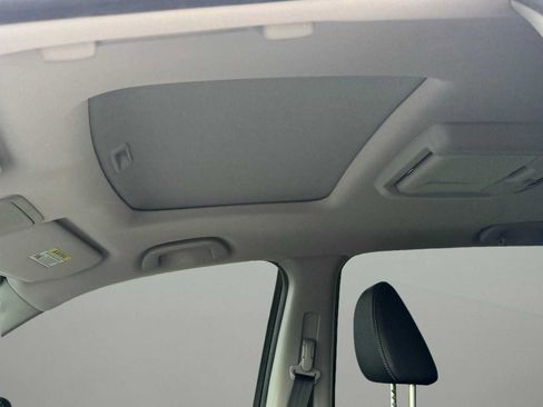 Used 2016 Honda Pilot Touring image 25