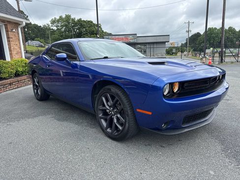 Used 2021 Dodge Challenger SXT w/ Blacktop Package image 7