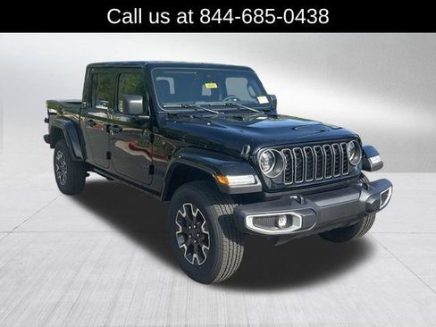 New 2025 Jeep Gladiator Sport w/ Premium Package image 3