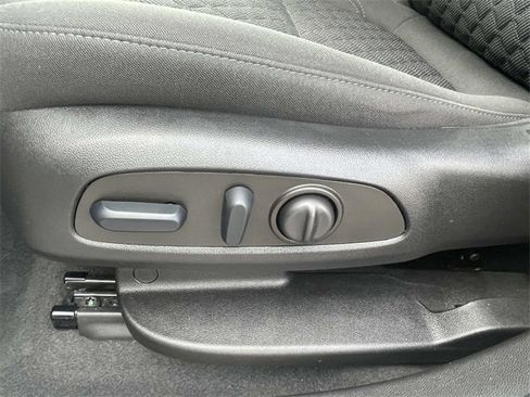 Used 2022 Chevrolet Blazer LT image 16