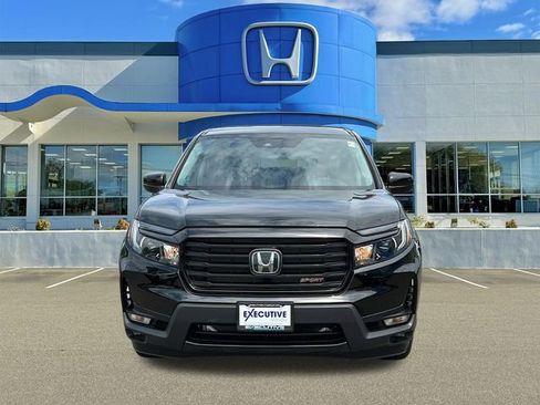 Used 2023 Honda Ridgeline Sport image 2