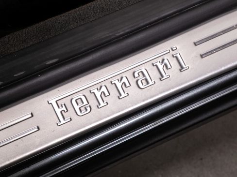 Used 2011 Ferrari California image 28