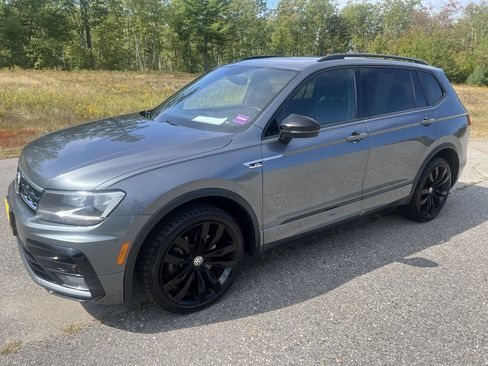 Used 2021 Volkswagen Tiguan SE R-Line image 1