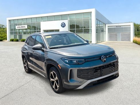 New 2026 Volkswagen Tiguan SE AWD/4WD image 2