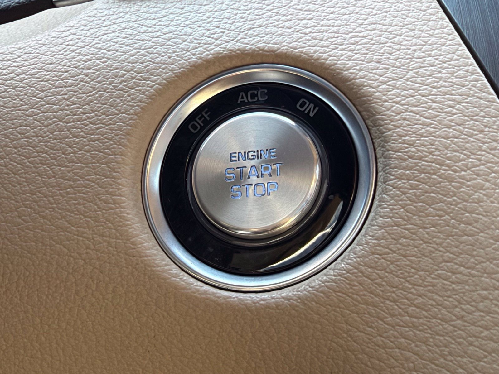 Used 2015 Hyundai Genesis 3.8 RWD image 21