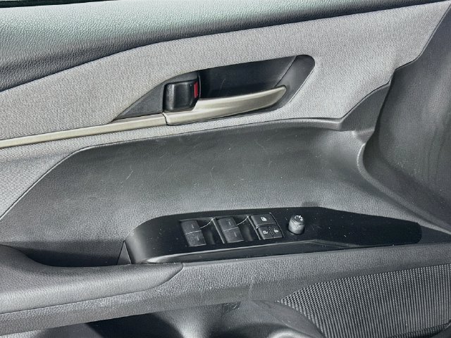 Used 2025 Toyota Camry LE w/ Convenience Package FWD image 22