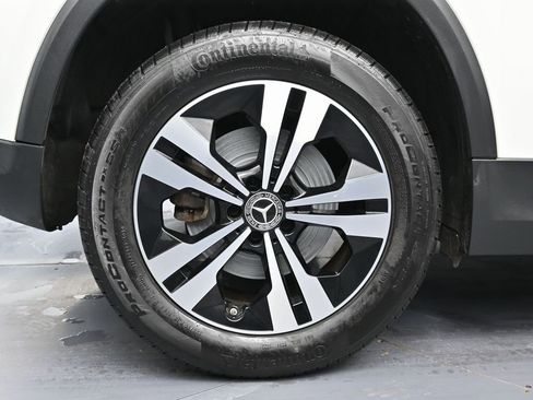 Used 2024 Mercedes-Benz GLA 250 4MATIC image 16