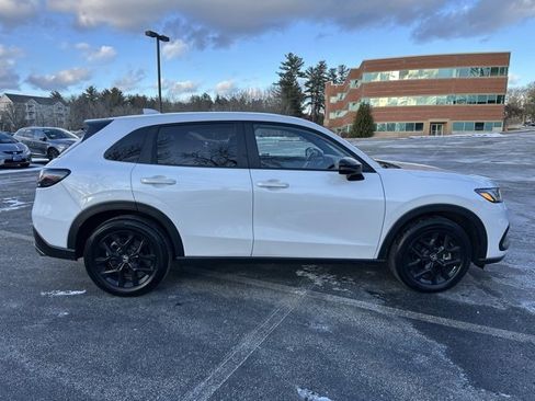 Used 2023 Honda HR-V Sport image 4