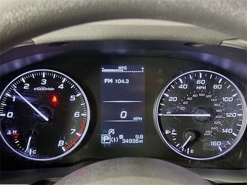 Used 2024 Subaru Crosstrek 2.0i Premium image 5