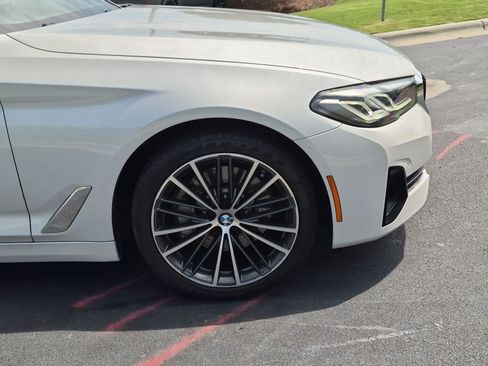 Used 2023 BMW 530i w/ Premium Package RWD image 13