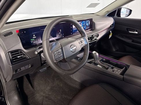 New 2026 Nissan Sentra SR FWD image 9