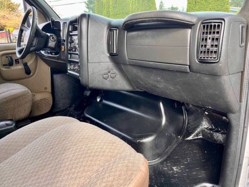 Used 2008 Chevrolet Kodiak C4500 2WD Regular Cab image 19