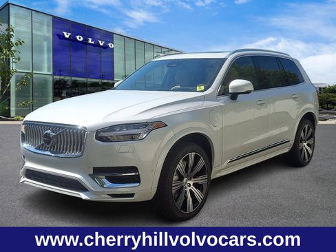 New 2025 Volvo XC90 T8 Ultra w/ Protection Package Premier image 3