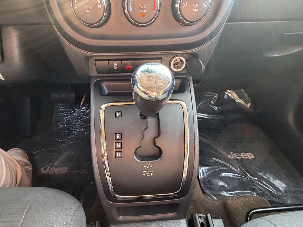 Used 2017 Jeep Compass Sport w/ Power Value Group AWD/4WD image 18