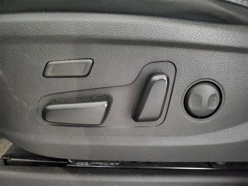 Used 2020 Kia Telluride SX w/ Towing Package image 17