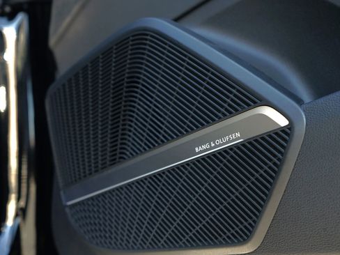 Used 2018 Audi SQ5 Premium Plus image 38