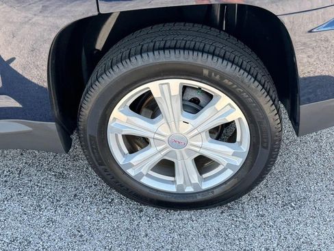 Used 2017 GMC Terrain SLE FWD image 7