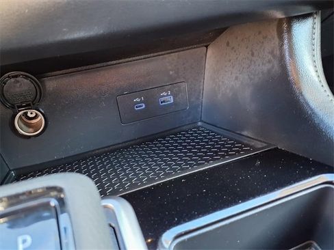 Used 2024 Nissan Pathfinder SV image 19