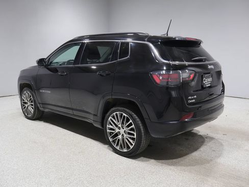 Used 2022 Jeep Compass Limited w/ Elite Group AWD/4WD image 4