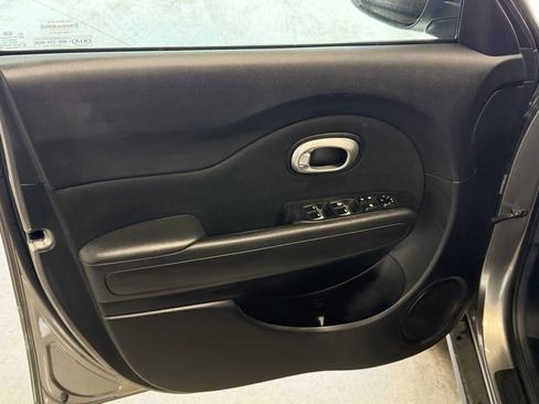 Used 2017 Kia Soul + FWD Hatchback 2.0L 4-Cyl image 8