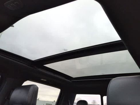 Used 2021 Ford F150 Lariat w/ Equipment Group 502A High image 19