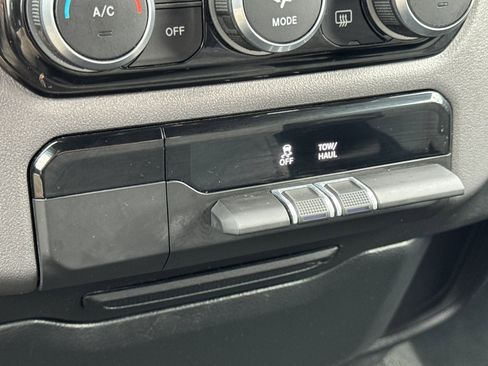 Used 2022 RAM 1500 Big Horn image 30