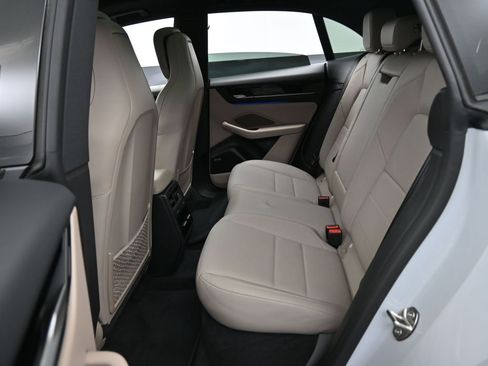 Certified 2025 Porsche Macan 4 Electric image 23