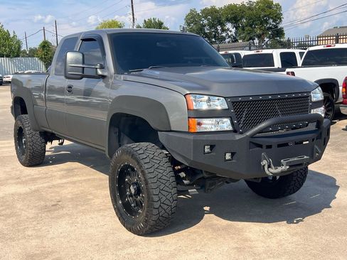 Used 2007 Chevrolet Silverado 2500 LT w/ Heavy-Duty Power Package image 8