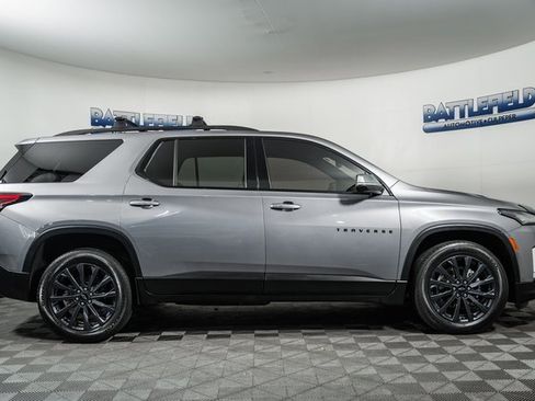 Used 2023 Chevrolet Traverse RS image 12