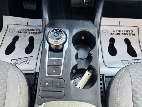 Used 2020 Ford Escape SE image 21