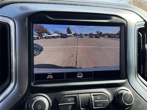 Used 2021 Chevrolet Silverado 1500 LT Trail Boss w/ Convenience Package II image 18