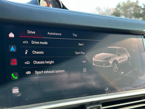 Used 2022 Porsche Cayenne GTS image 39