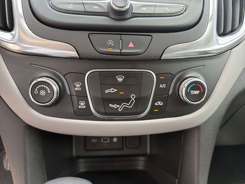 Certified 2024 Chevrolet Equinox LS w/ LS Convenience Package FWD image 20