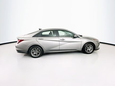 Used 2023 Hyundai Elantra SEL FWD image 10