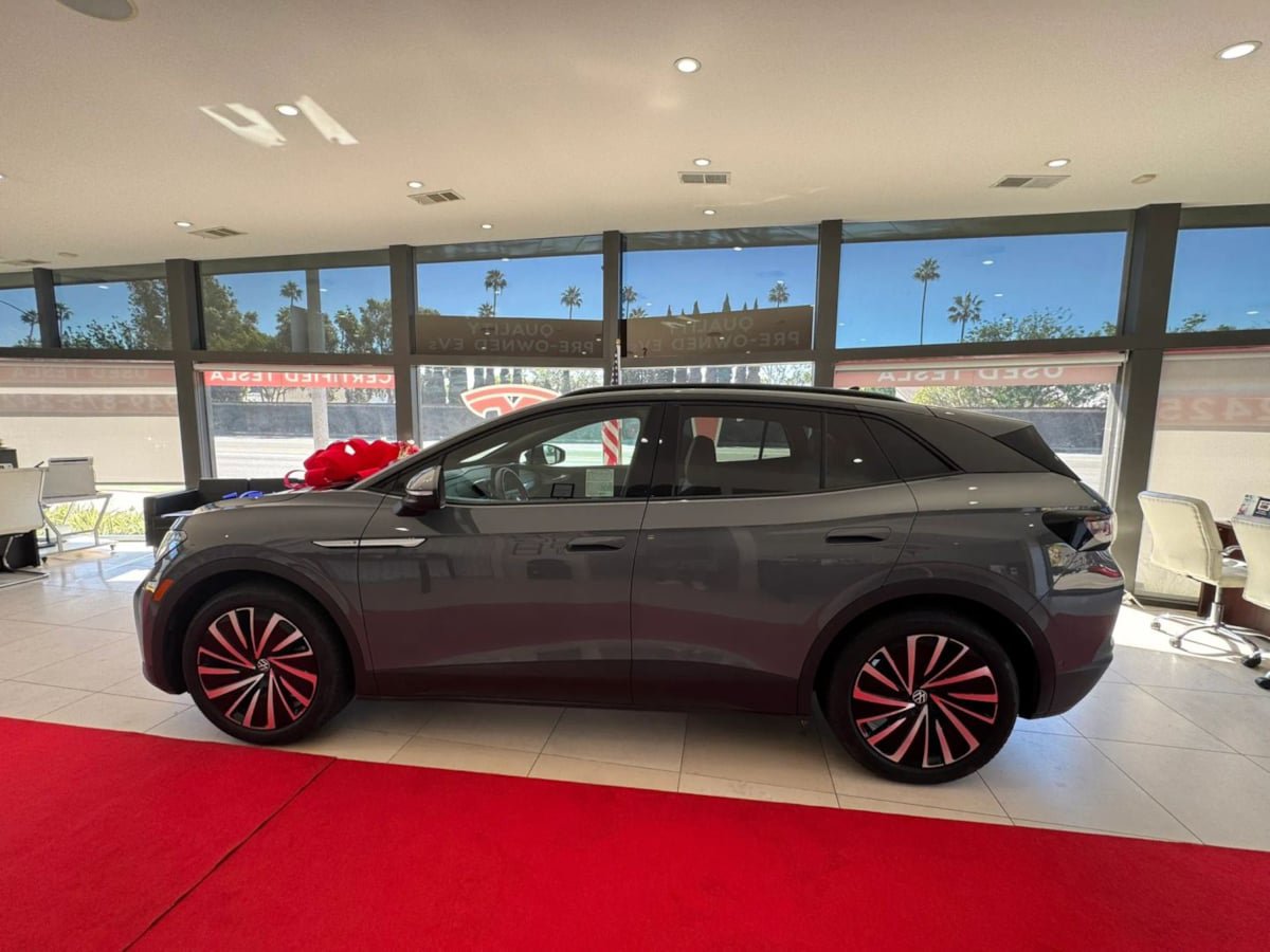 Used 2024 Volkswagen ID.4 S RWD image 8