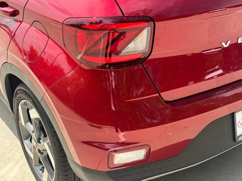Certified 2025 Hyundai Venue SEL FWD image 12
