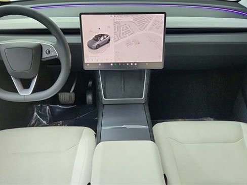 Used 2026 Tesla Model Y 2WD image 84