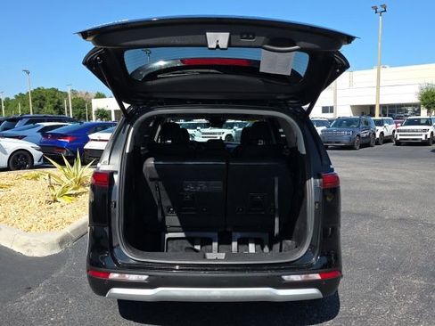 Used 2023 Kia Carnival EX FWD image 24