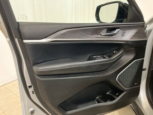 Used 2021 Jeep Grand Cherokee L Limited w/ Trailer Tow Group (B) image 9