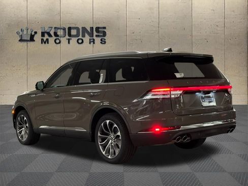 New 2026 Lincoln Aviator Reserve image 6