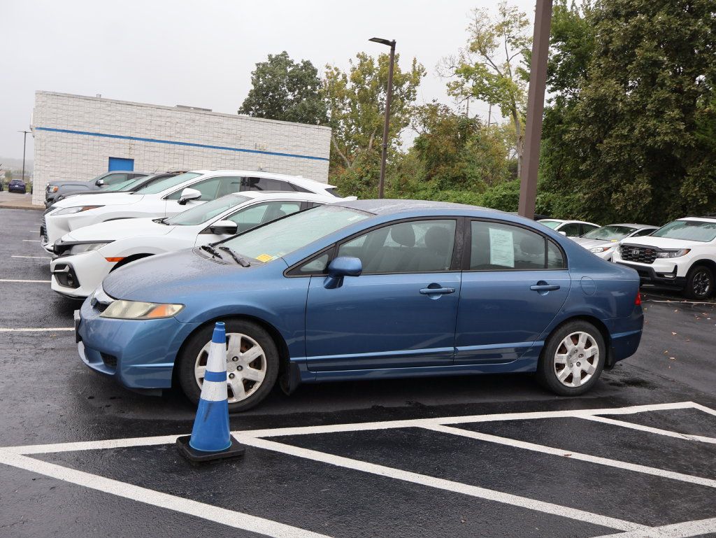 Used 2010 Honda Civic LX image 4