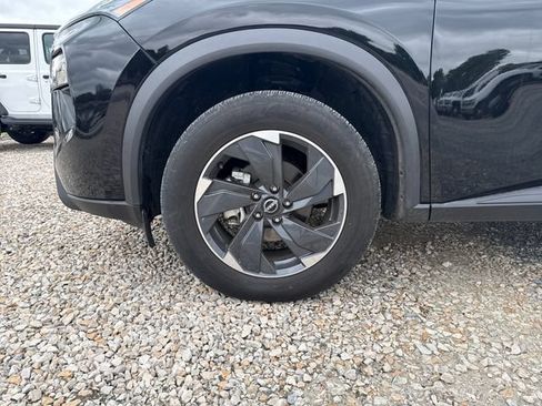 Used 2025 Nissan Rogue SV FWD image 26