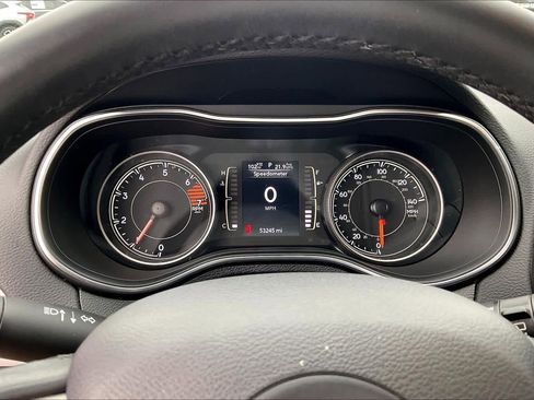 Used 2019 Jeep Cherokee Latitude Plus image 25